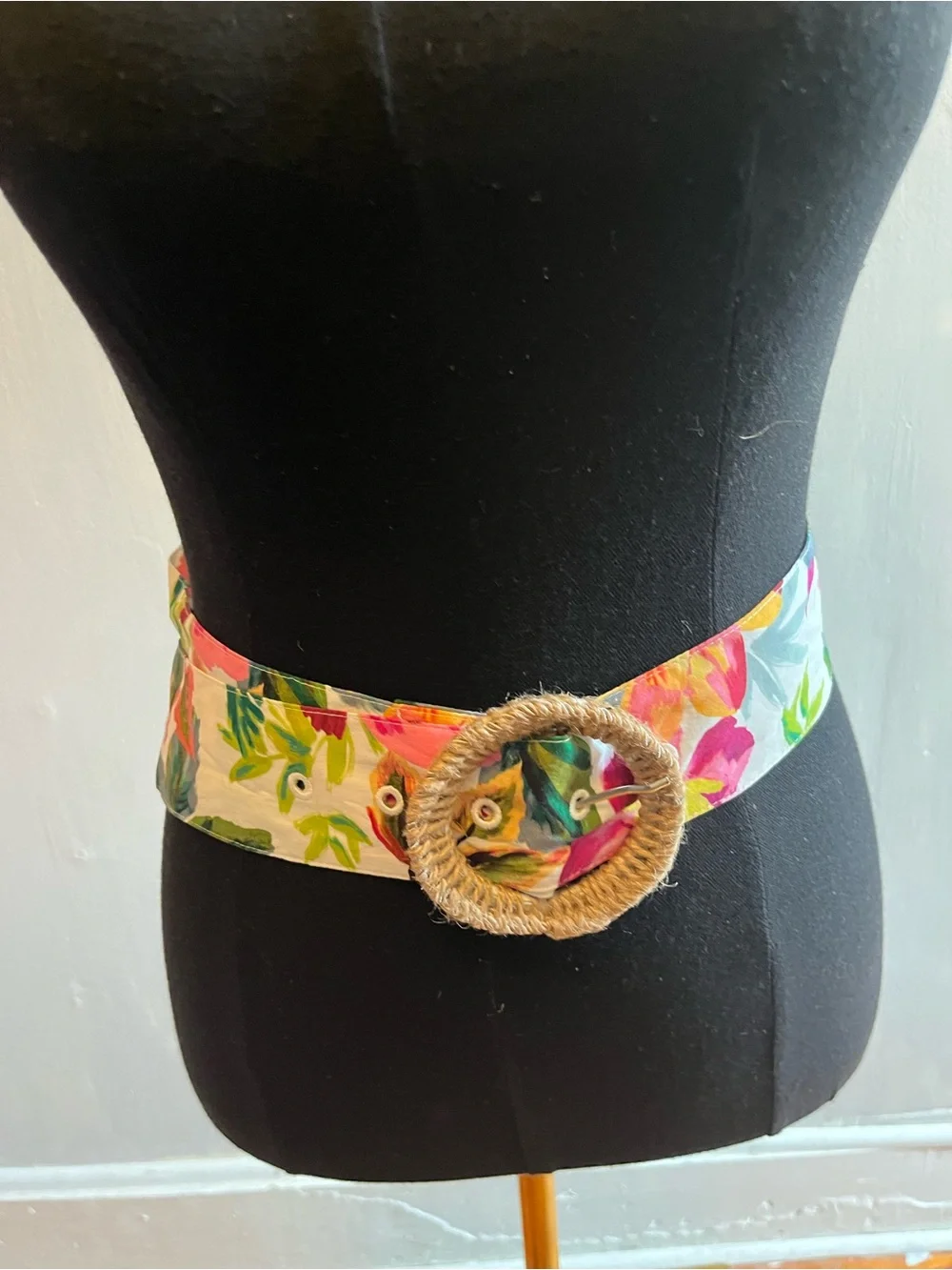 Johnny Was Floral Print Canvas Waist Belt Woven Straw Circular Buckle